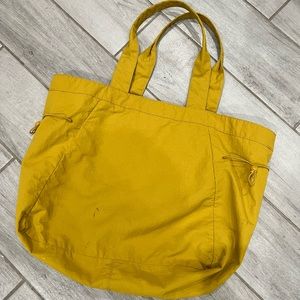 Lululemon side clinch tote